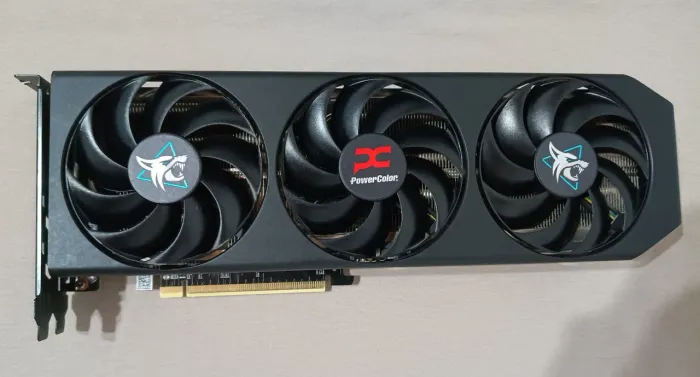 Placa de vídeo RX 9060XT Hellhound de 8GB