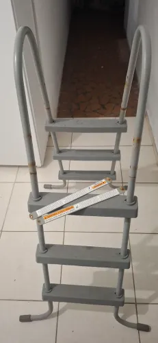 Escada para piscina Estrutural