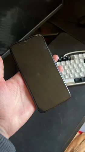 IPHONE XR 64GB?