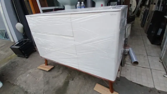 Mobilado branco 1,35 x 48 (comoda / mobilado para studio trabalho)