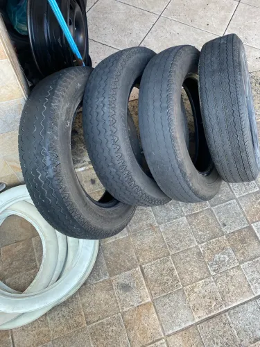 5 faixas brancas + 4 pneus aro 15