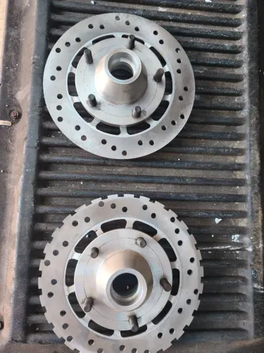 Par de cubos traseiros em alumínio furação 5x114 + discos novos moto arrancada VW Gol....