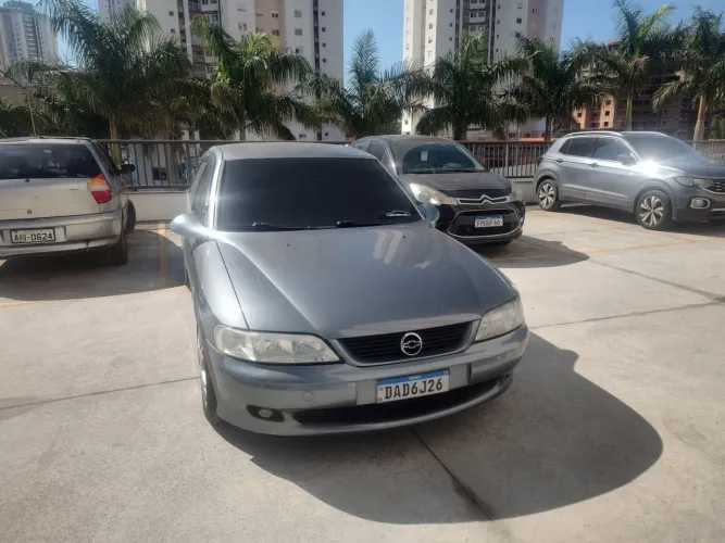 Chevrolet Vectra GL 2.2 / 2.0 MPFI 2001