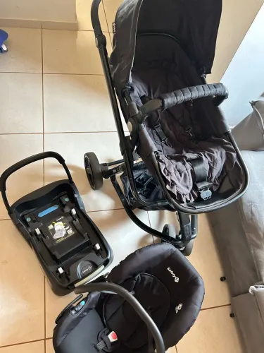 Vendo carrinho + bebê conforto + base para carro