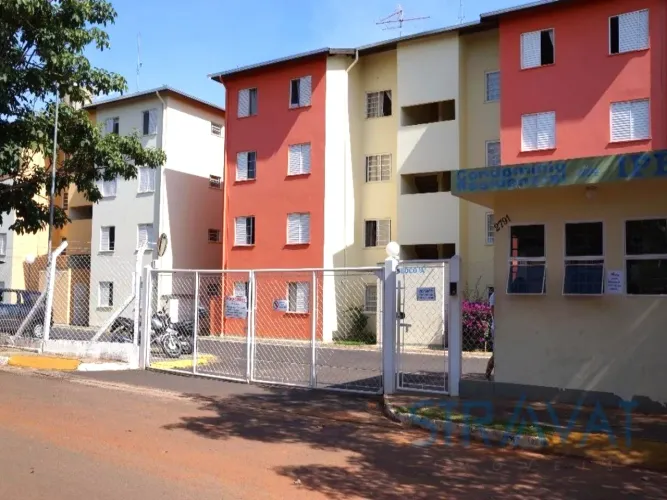 Apartamento à Venda no Condomínio Ipês I na Vila Xavier em Araraquara SP