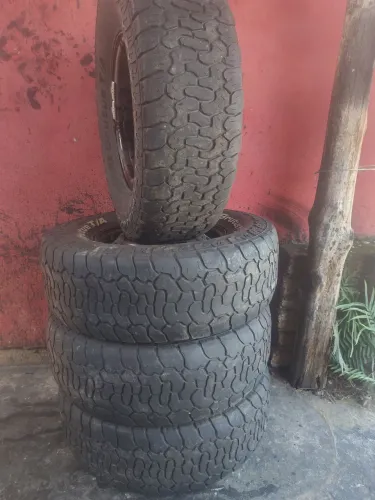 Pneus xbri 265/75/16