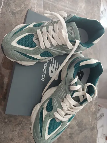 Tênis New balance 9060