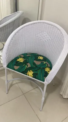 CADEIRA PARA ÁREA EXTERNA NOVA