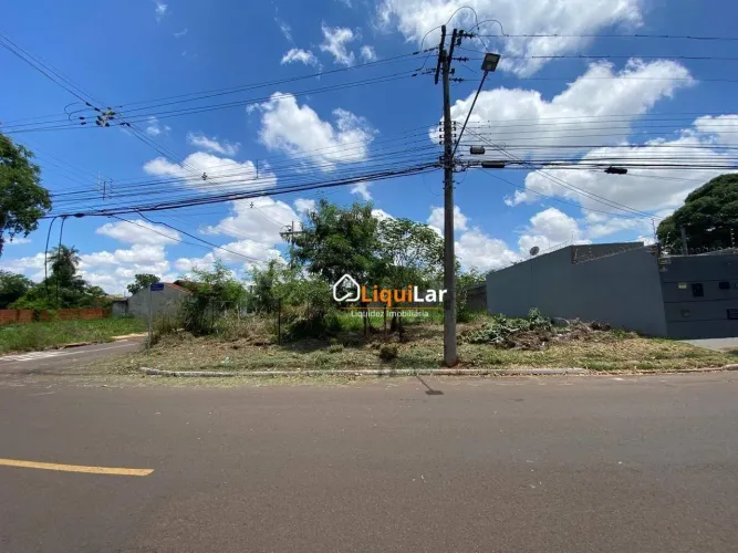 Terreno de Esquina no Rita Vieira 570m²