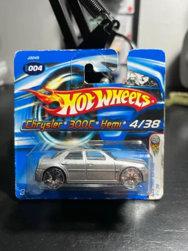 Hot Wheels Chrysler 300C Hemi