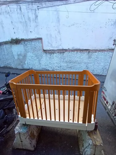 Berço em madeira,nunca usado