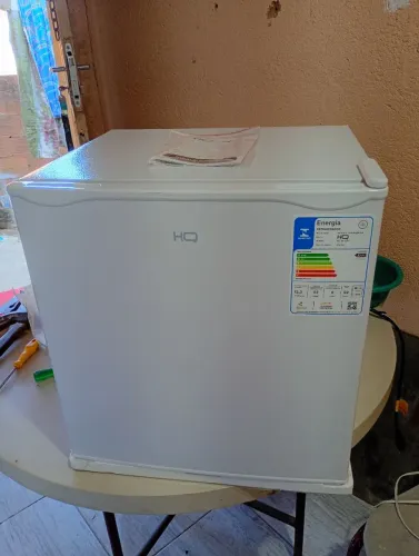 Vendo Frigobar 52 litros semi novo
