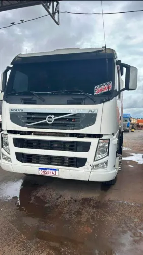 VOLVO FM 370 ano 2014 Automático com Ar condicionado