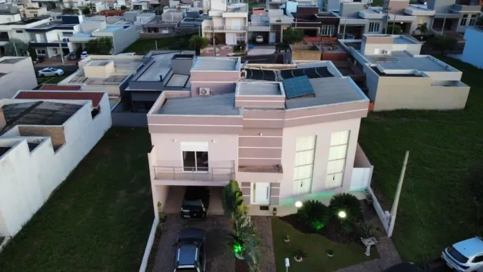 Casa em condomínio à venda com 3 suítes e piscina no Real Park - Sumaré