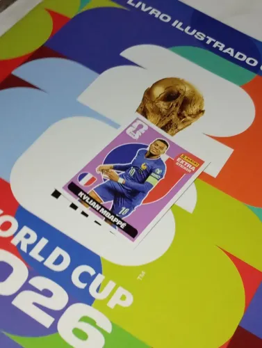 Kylian Mbappé roxo figurinha copa 2026