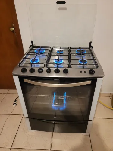 Vendo esse fogão tudo em ordem funcionamento também conservado