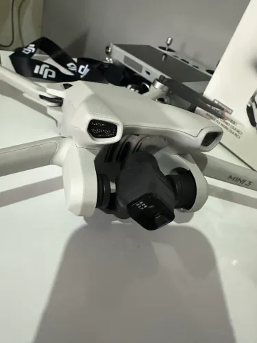 Drone Dji mini 3 kit fly more (3 meses de uso)