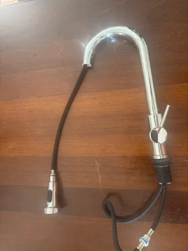 Torneira Gourmet de Cozinha Cromada com Bica Flexível Extensível