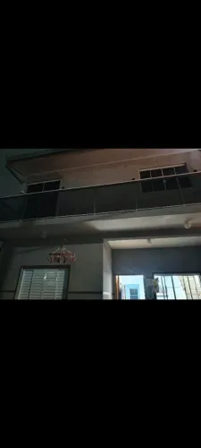 Sobrado em Pinhais em avenida 