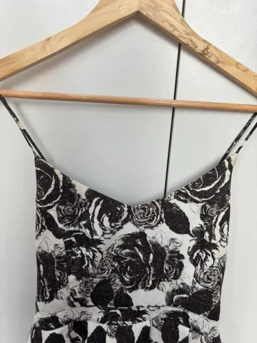 Vestido Forever 21 P que veste um M, 15 anos , festa, balada . R$ 65,00