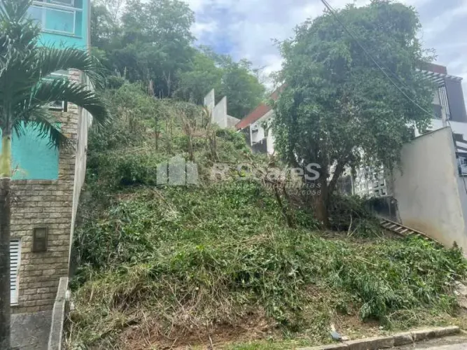 Oportunidade ótima de lote em excelente localização!
