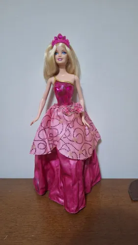 Barbie Escola de Princesa