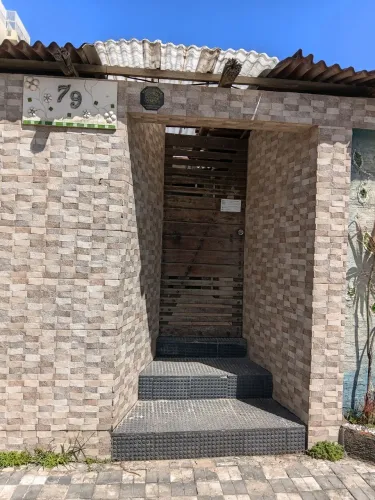 Quartos para 2 ou 4 pessoas para locação mensal.