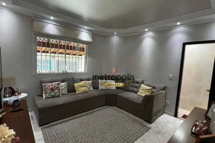 Casa com 3 dormitórios à venda, 150 m² por R$ 684.000,00 - Parque Novo Oratório - Santo An