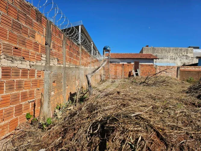 Terreno de 235m² à venda no Jardim Cruzeiro do Sul em Bauru/SP