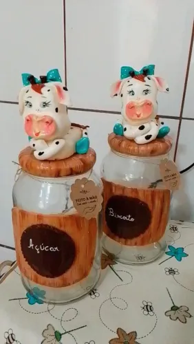 Potes de vidro em biscuit