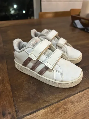 Adidas infantil TAM 24