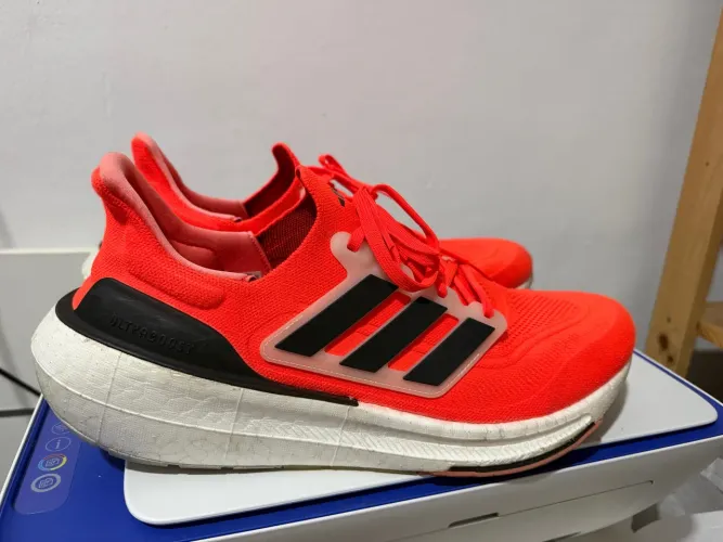 Adidas Ultraboost 22 TAM 45