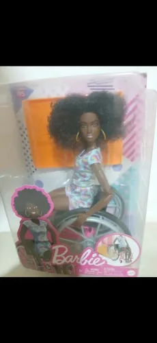 Barbie Fashionista cadeirante