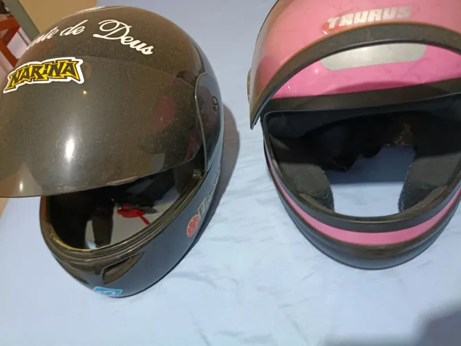 Capacete EBF e San Marino.