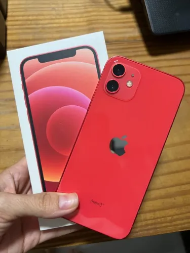 Iphone 12 (de procedência, muito novo)