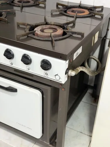 Fogão industrial Dako Couraçado ? 4 bocas com forno
