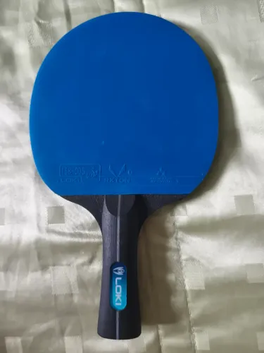 Vendo raquete de tênis de mesa Loki borracha rxton 1 semi nova