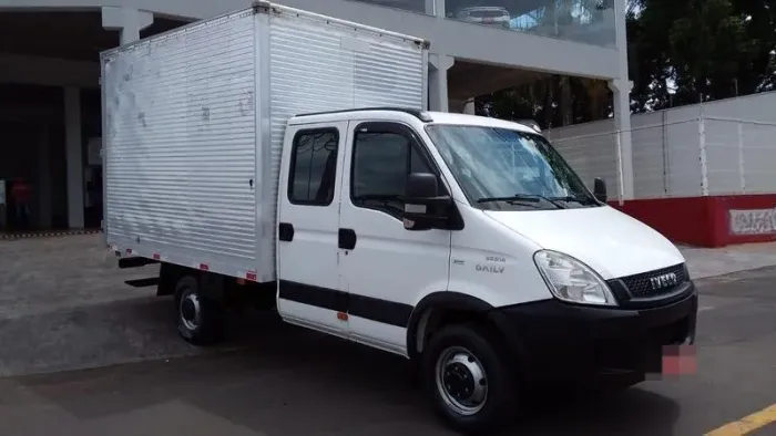 Iveco Daily 35s14 Baú 2014