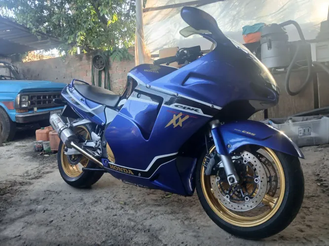Moto super conservada