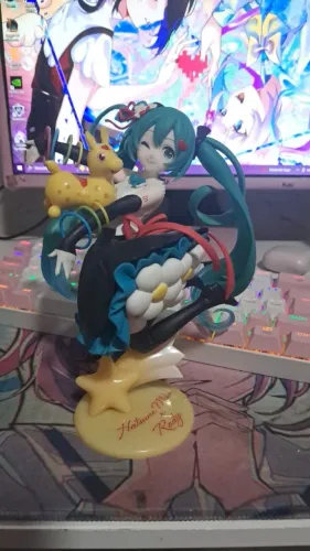 Figure hatsune miku