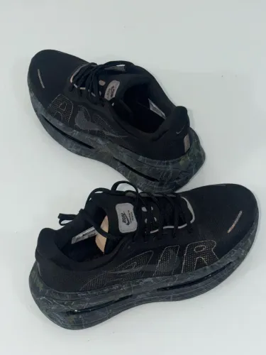 Tênis Nike Vomero Preto