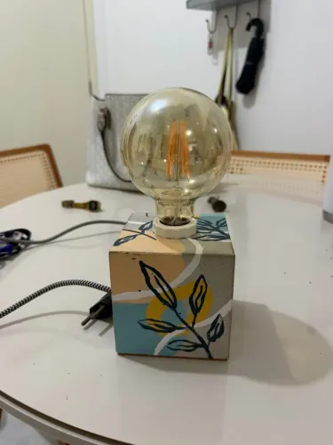 Vendo Luminária Concreto