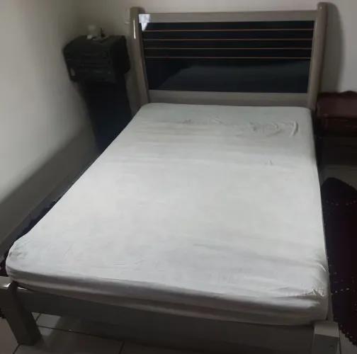 Cama casal com colchão