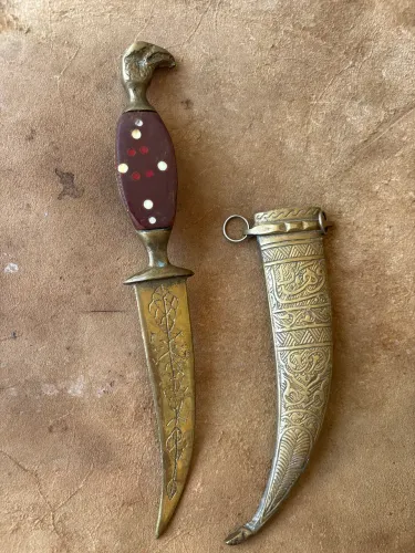 Punhal árabe vintage decoração 