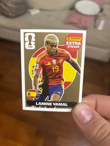 Figurinha legend gold lamine yamal 2026