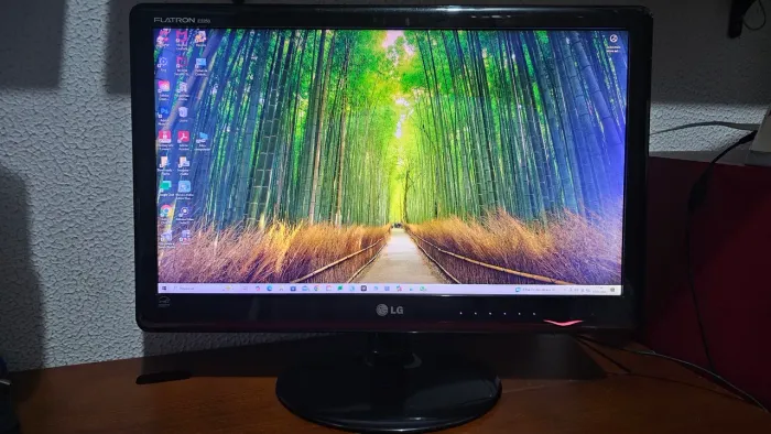Monitor LG FLATRON E2250