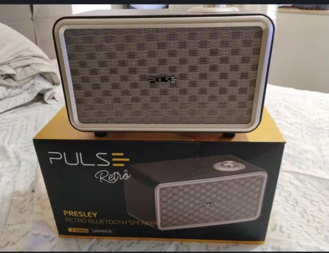 Caixa Som Bluetooth Pulse Presley em Madeira com bateria recarregavel