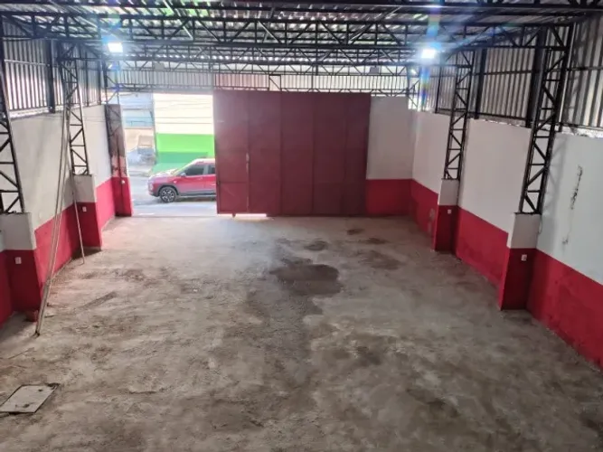 Galpão/Armazém 250m² c/ Escritório no Armando Mendes