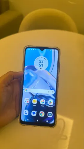 Motorola E22