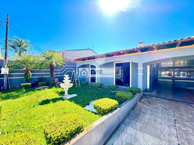 Casa térrea à venda no bairro Contorno